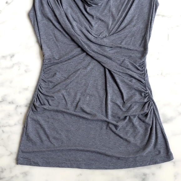 NWOT Express Rayon/Spandex Long sleeveless top w/front design&waist side elastic - Picture 5 of 5